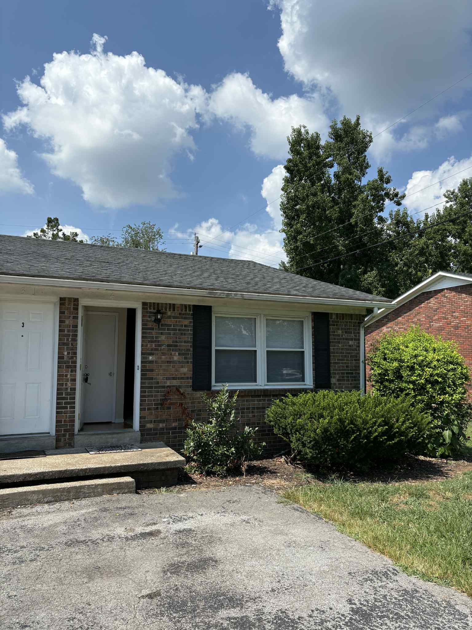 1733 McGregor Ct - Unit 4
